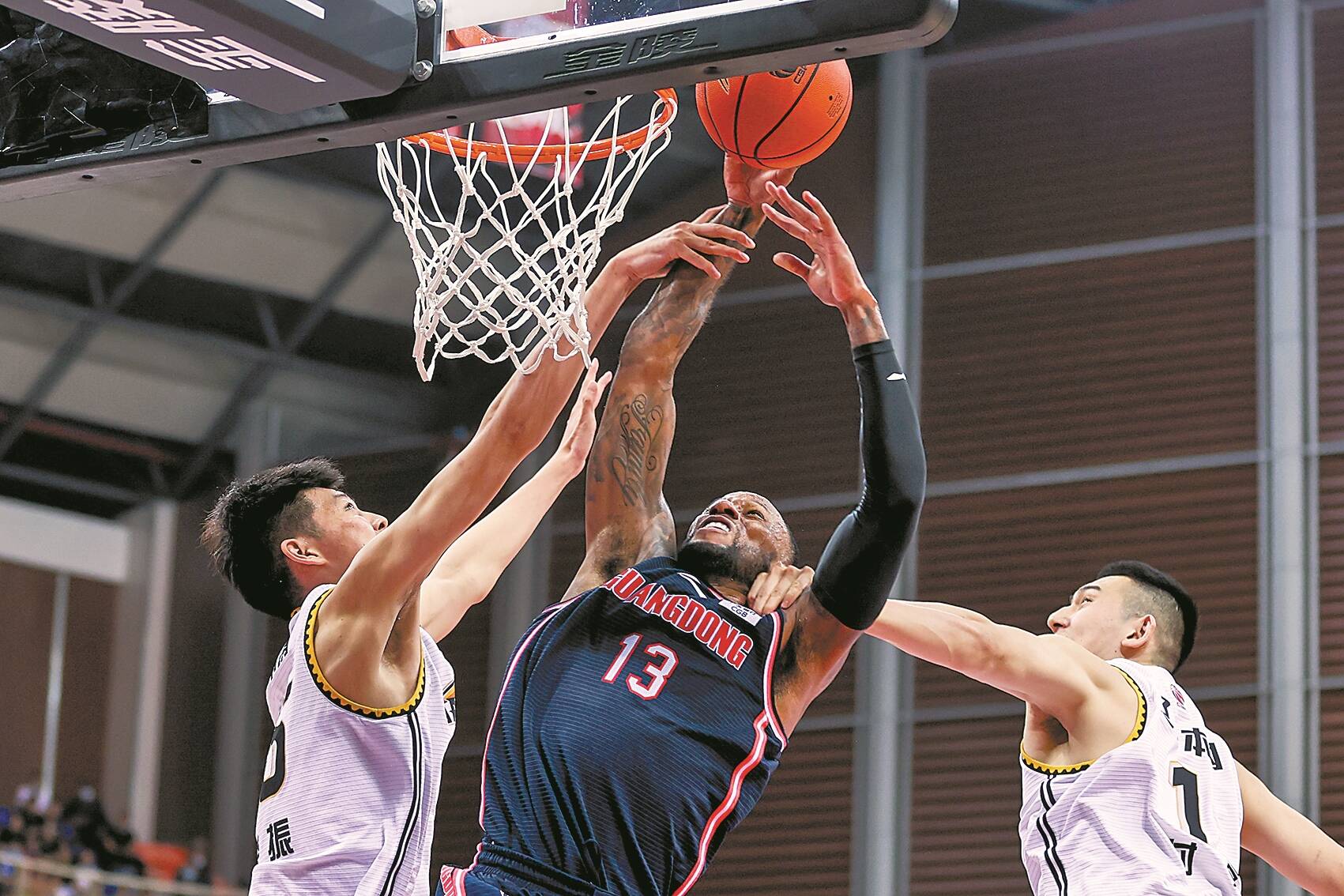 麦迪逊分享视频致敬孙兴慜：你带着传奇的身份离开，永远爱你（麦迪逊发布视频致敬孙兴慜：以传奇之姿告别，永远爱你）