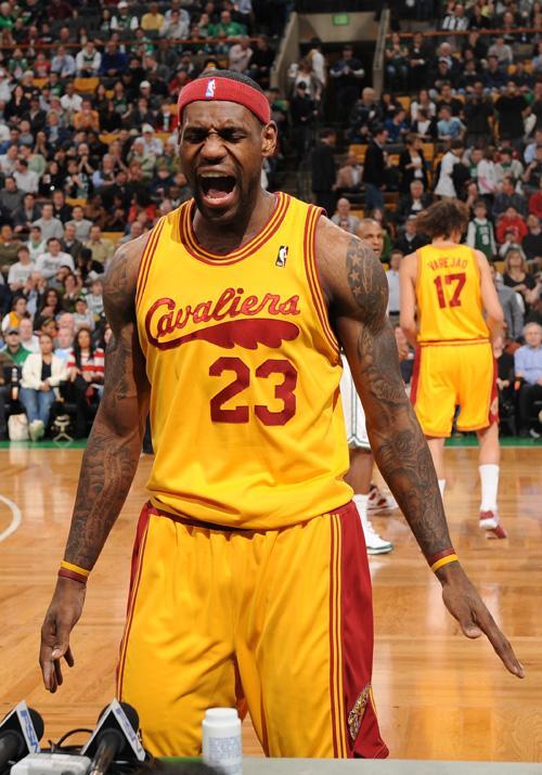 切尔西的痛：26岁菲利克斯19场造22球，进球数压C罗+领跑射手榜（切尔西的遗憾：26岁菲利克斯19战造22球，进球数力压C罗并领跑射手榜）