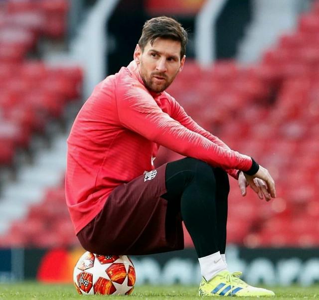 说实话，巴萨这阵容能拿欧冠吗？（以巴萨现有阵容，能夺欧冠吗？）