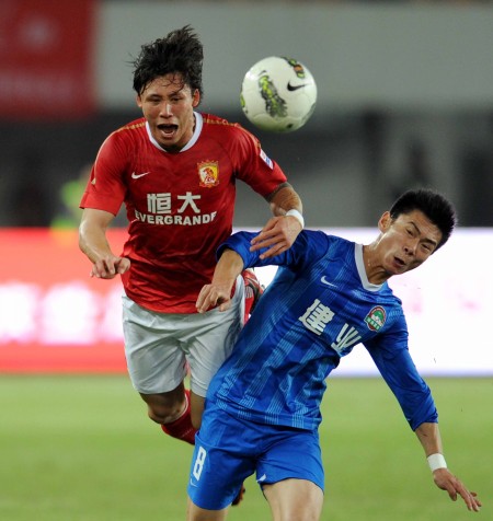 里夫斯：理解教练让我替补的安排，希望圣诞大战解除时间限制（里夫斯：接受替补安排，期待圣诞大战取消出场时间限制）