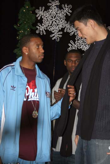 火箭vs快船前瞻：哈登重返休城大战杜兰特，火箭全力争胜（快船战火箭前瞻：哈登重返休城对飙杜兰特，火箭誓夺胜局）