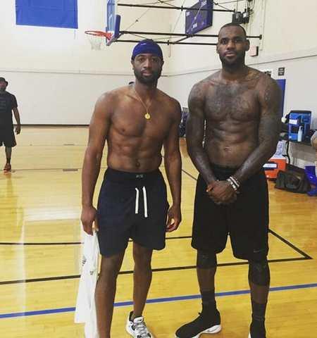 中超半场：加布里埃尔闪击破门，上海海港暂1-0大连英博（中超半场战报：加布里埃尔开场闪击，上海海港半场1-0领先大连英博）