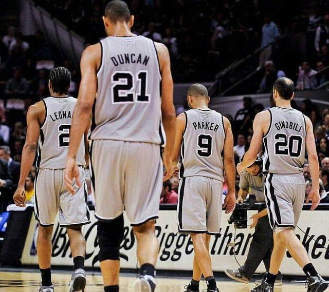 尝试新角色，德媒：罗伊斯将担任下周多特蒙德欧冠比赛评论员（德媒称罗伊斯下周出任多特欧冠解说，开启新身份尝试）