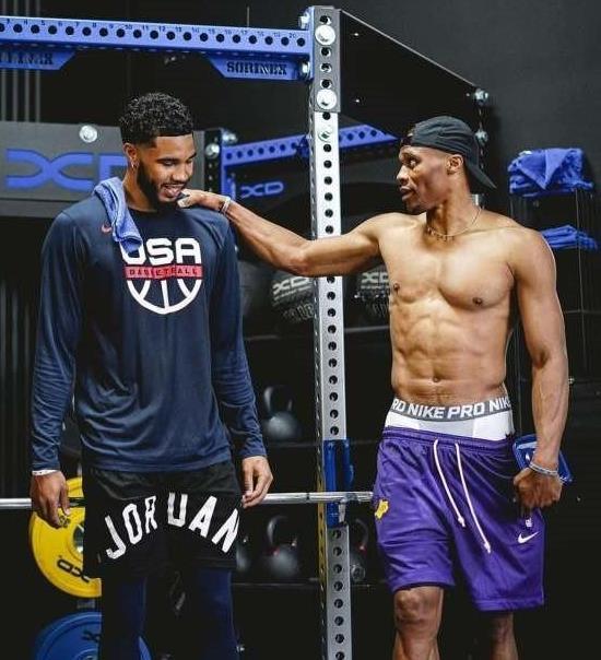 RMC：帕尔多仍面临国家队选择困境，西班牙与比利时机会各异（RMC：帕尔多仍纠结国家队归属，西班牙与比利时机会不一）