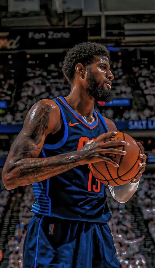 足球国足训练课发生小插曲，球员被逗笑（国足训练课现小趣事，队员忍俊不禁）